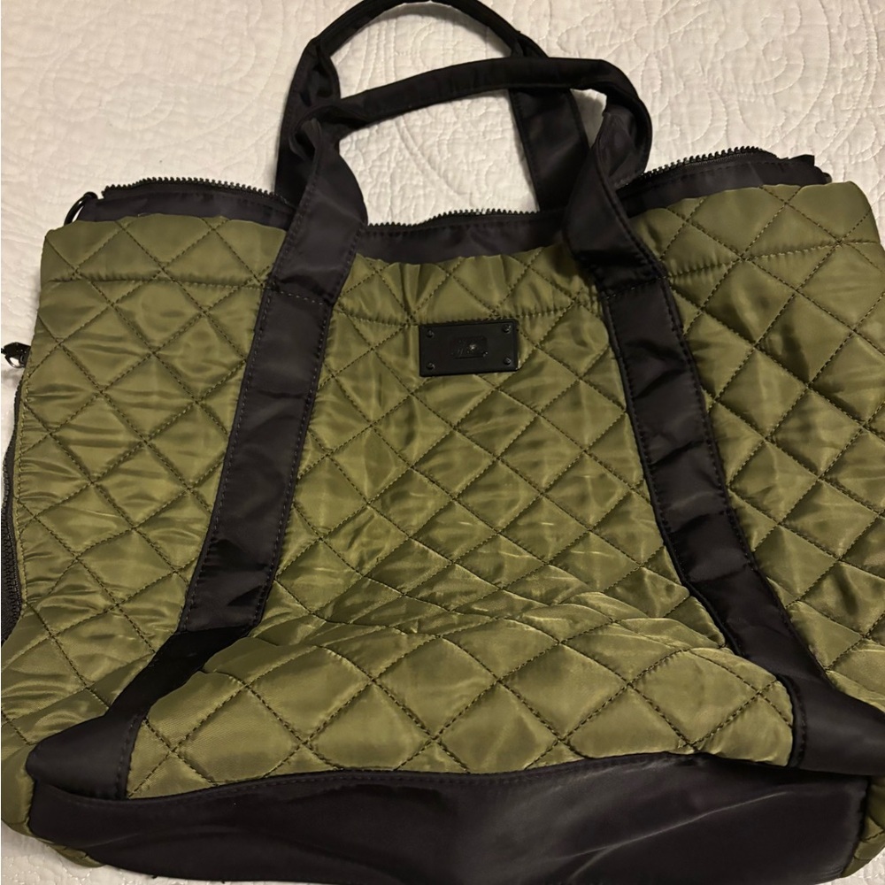 Steve Madden Quilted Green Tote with Black Zipper